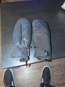 Used 686 Linear Under The Cuff Gore-Tex XL Mitt