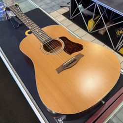 Seagull S6 Dreadnaught Acoustic Guitar