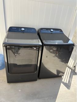 Samsung Smart Top Load Washer & Electric Dryer Set – Black Stainless – Excellent Condition