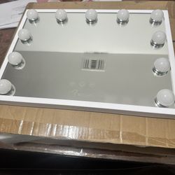 Hollywood Mirror (new)