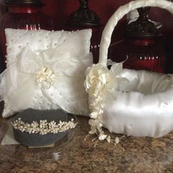 Wedding accessories