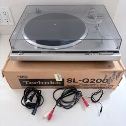 Vintage Working TECHNICS Quartz SL-Q200 Direct Drive Turntable w/ORIGINAL BOX!