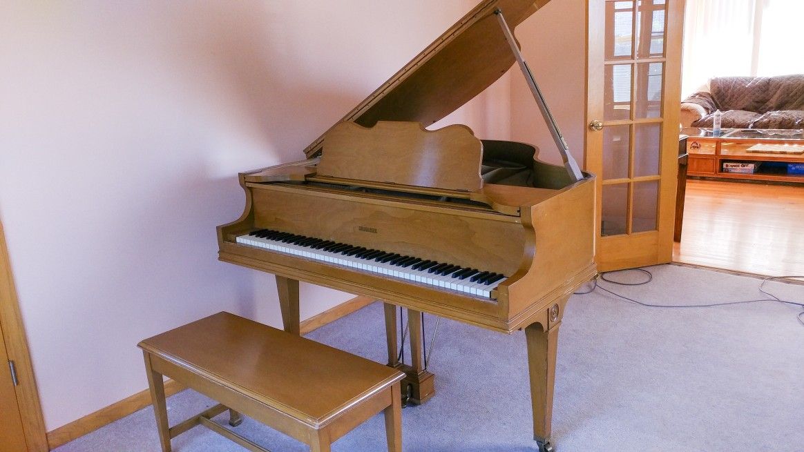 Rare 1928 Gulbransen Baby Grand Piano in very good condition