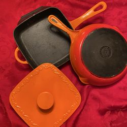 AMAZING GOURMET CERAMIC SKILLETS. ONE SQUARE WITH A DECORATIVE LID. ADD STYLE TO YOUR COOKING!!$48.