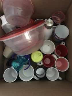 Variety of cups and Rubbermaid $10 Or best offer