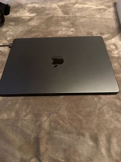 MacBook m5 pro chip 14 in 1tb