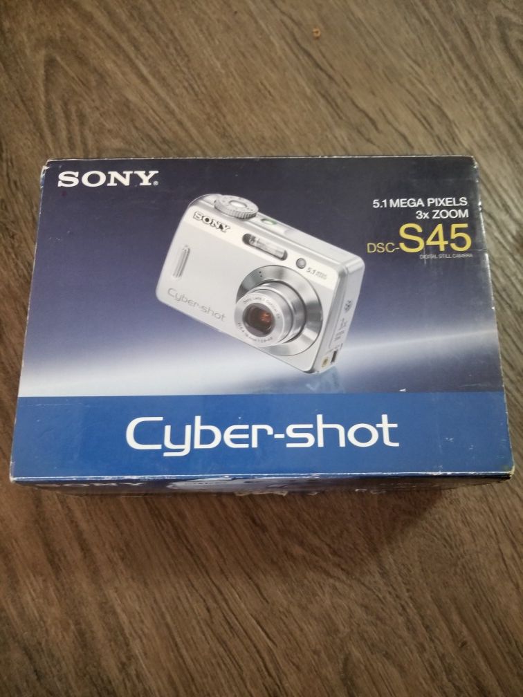 SONY cyber-shot DSC- S45 digital camera