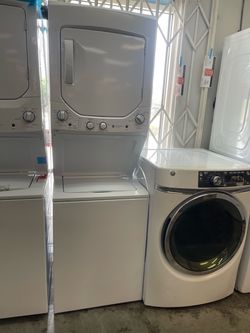 Ge single unit stackable 24” wide washer & dryer electric 220v