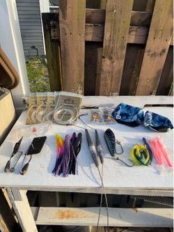 Offshore Trolling Fishing Lot – Planers, Skirts & Leaders
