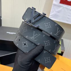 Louis Vuitton Belt With Box New 