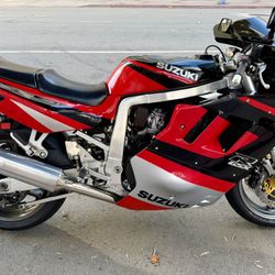 1991 Suzuki GSXR 1100