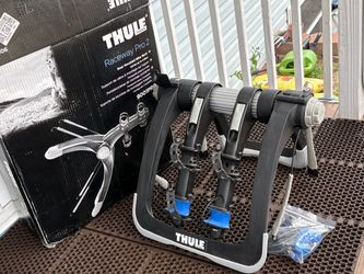 Thule Raceway Pro 2 (Model 9001PRO), premium rear-mounted trunk bike rack