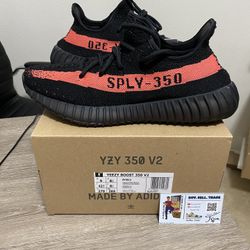 Size 9 - adidas Yeezy Boost 350 V2 Low Core Red Stripe Bred