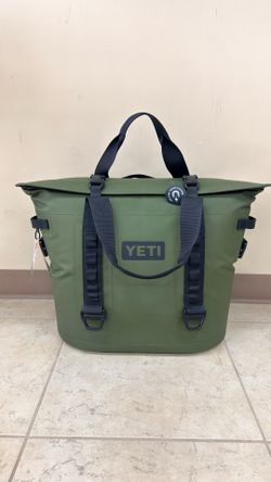 YETI HOPPER M30 SOFT COOLER OLIVE/BLACK