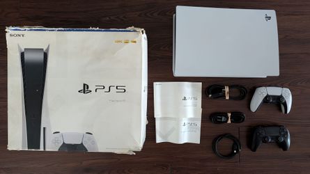 PS5 Disc Edition + 2 Controllers