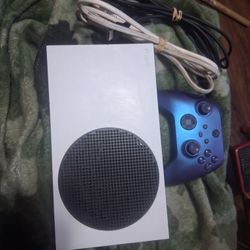 Xbox Series S With Controller 