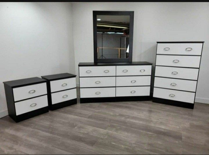 DRESSER WITH MIRROR, CHEST AND TWO NIGHSTANDS 