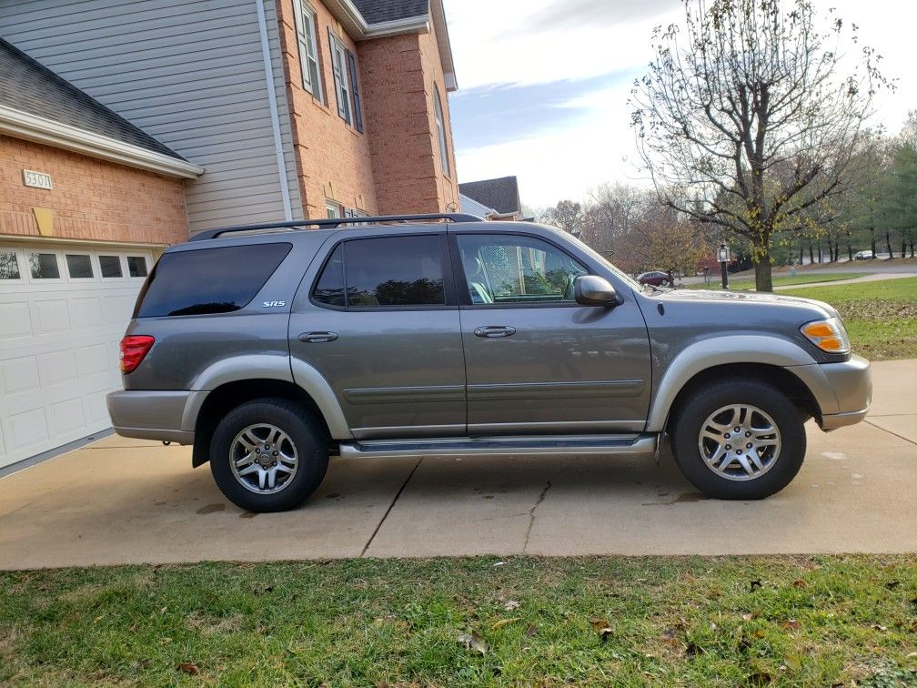 2004 Toyota Sequoia