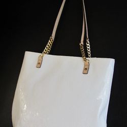 White Micheal Kors Purse