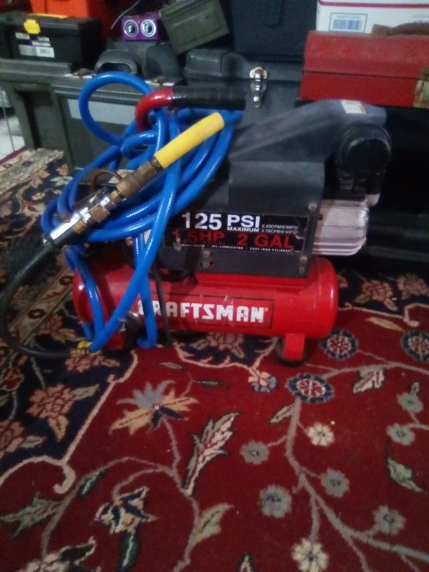 Craftsman 125 PSI Portable Hot Dog Air Compressor
