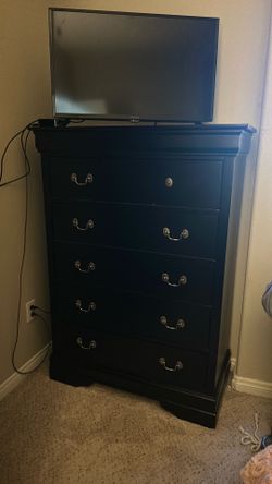 Black Dresser & TV