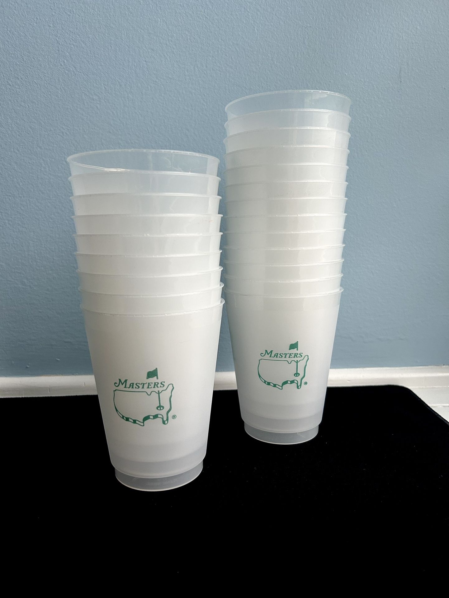 Exclusive Masters Frosted Cups
