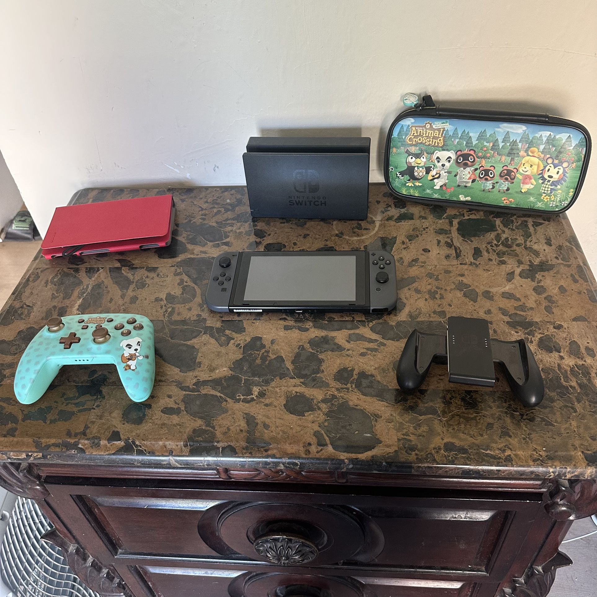 Nintendo Switch 1 w/accessories