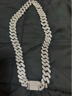 Men's chain with zirconia