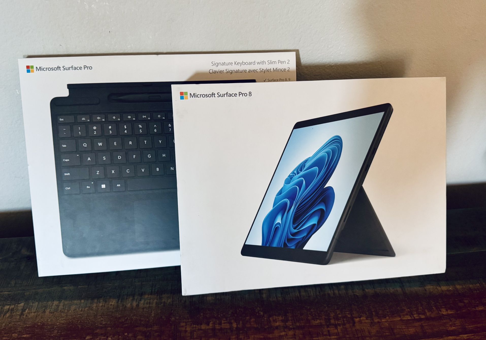 Microsoft Surface Pro 8 w/ Keyboard + Stylus Accessories (Like new)