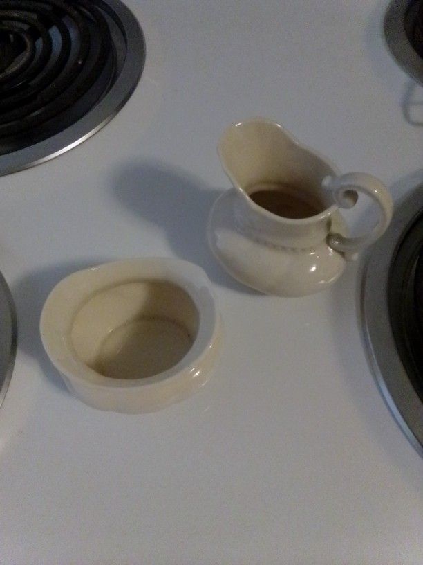 Lenox Porcelain Sugar And Creamer Set 