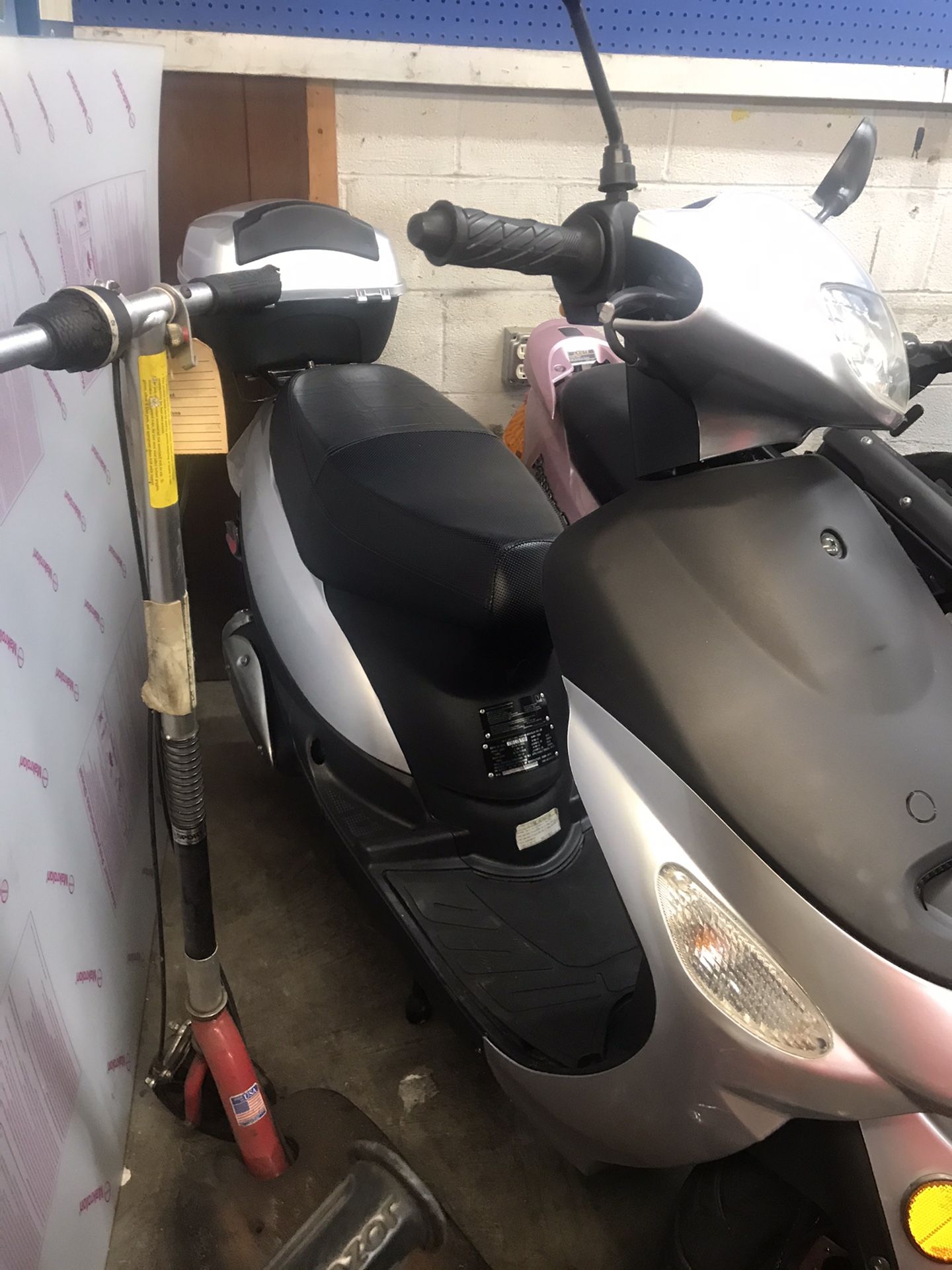 Tao Tao moped