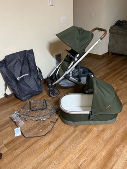 Uppababy Cruz V2 Stroller and bassinet