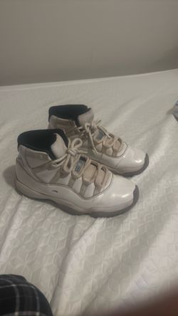 Jordan11 size 7.5