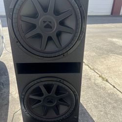 ALMOST BRAND NEW 15 Inch Kicker CompVR SUBS  with Q BOMB 💣 BOX CLEAN BOX AND SUBS NO SCRATCHES MUST