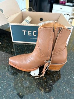 Tecovas Women's Sz 6 Leather Western Ankle Boots