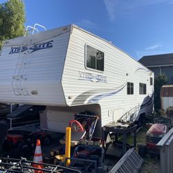 2007 Ragen Toy Hauler