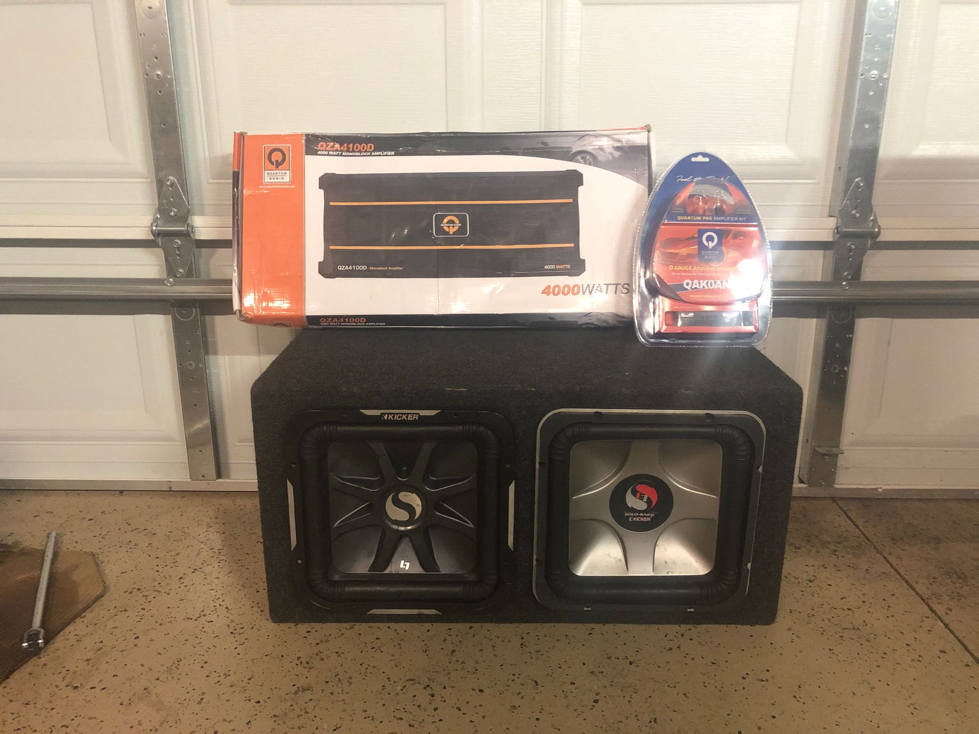 2 12 Kicker L7s w/ car amp bass and 0 gauge wires
