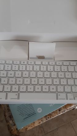 IPad keyboard dock new pick up only