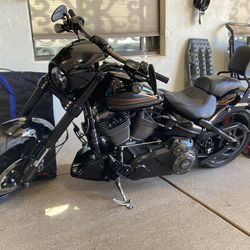 2016 Harley Davidson CVO Breakout Street Pro