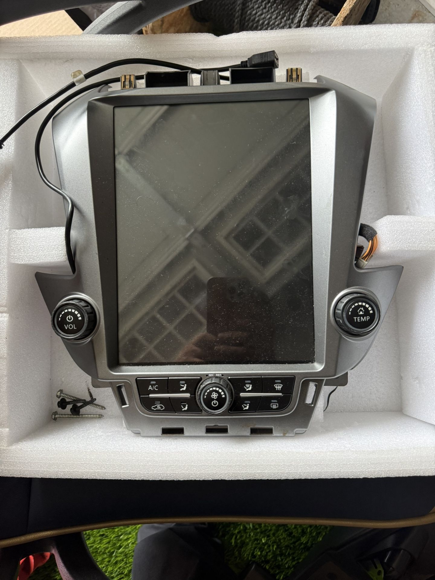 2015-2020 Tahoe/suburban Apple Car Play Screen