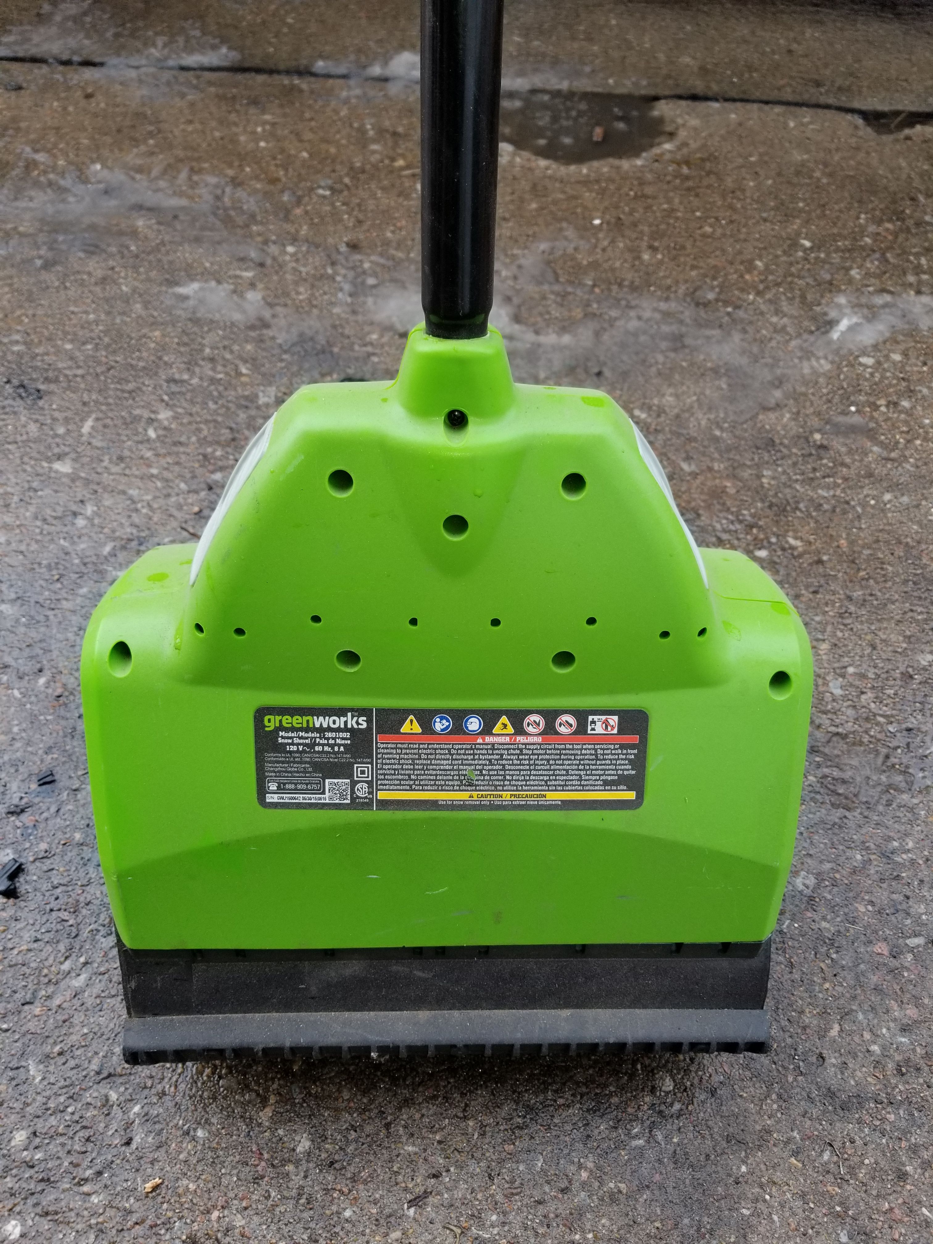 Greenworks 12" Electric snow shovel for Sale in Omaha, NE OfferUp