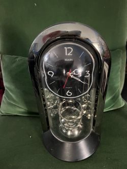HUABA Quartz Anniversary Clock