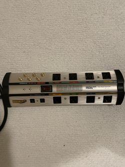 MONSTER POWER Home Theater Power Center