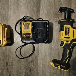 DeWalt ATOMIC Reciprocating Saw DCA369