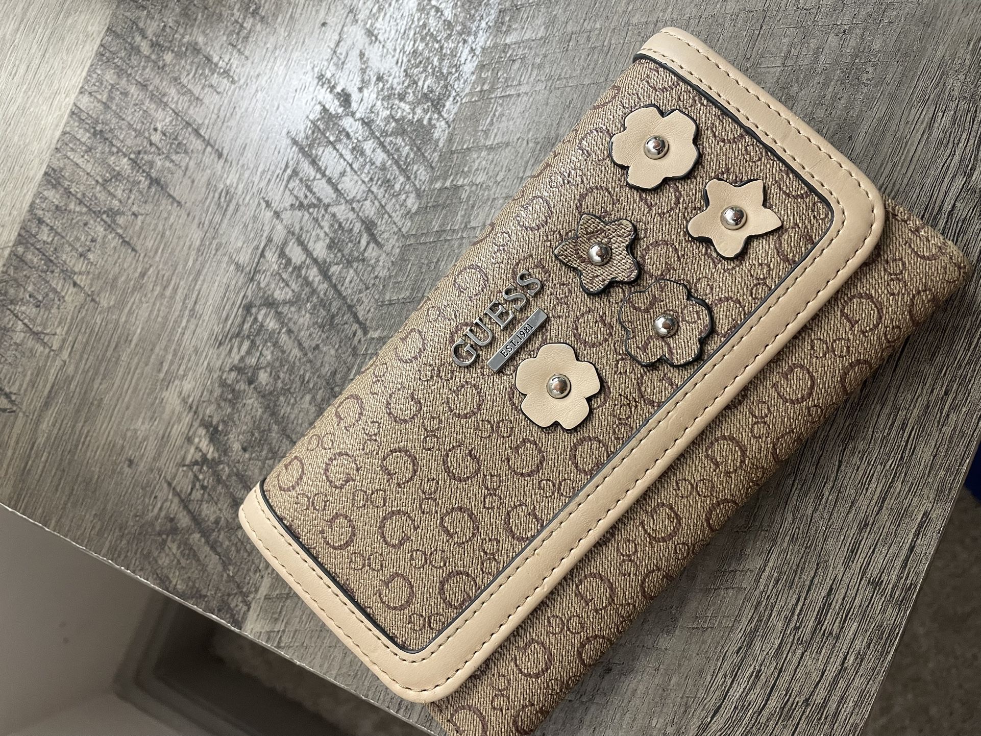 Guess Branded Wallet