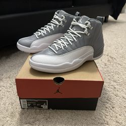 Jordan Retro 12 size 9.5 Men’s. Stealth/White-Cool Grey