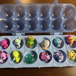 Hatchimals Colleggtibles Lot of 12 Figures in Egg Carton Case