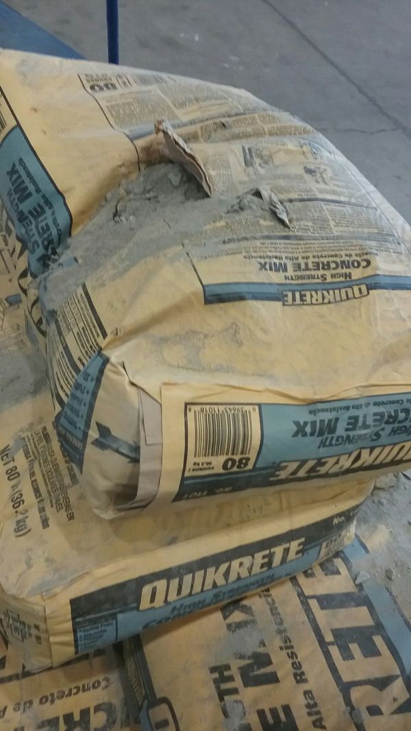80 and 50 pound damaged bags concrete mix 3 each.. for Sale in Blackwood, NJ OfferUp