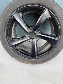 2025-2026 Tesla Model Y (contact info removed)00B 19”x9.5" Alloy Wheel Rim Matte Black W/tire