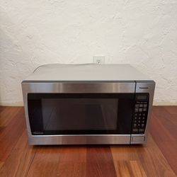 Large Panasonic Inverter Microwave 2.2 cu. ft.